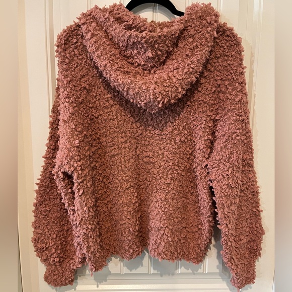 Impressions Boutique Teddybear hooded sweater - Picture 3 of 3